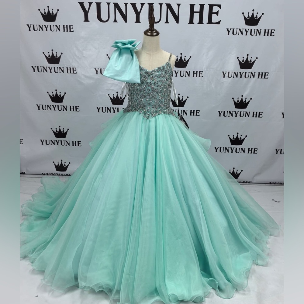 Yunyunhe pageant dress size 10